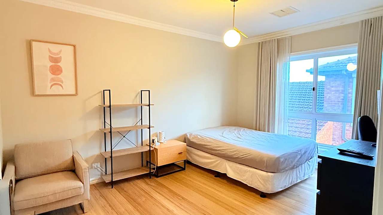 Furnished room in a share house