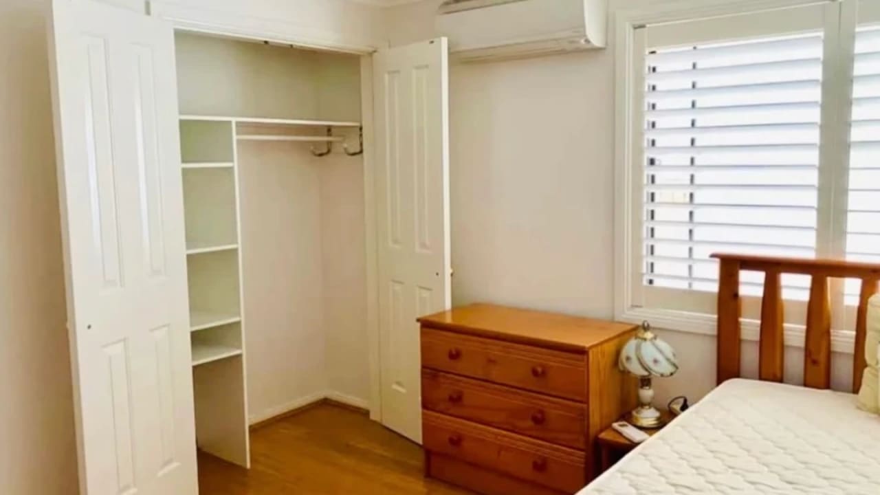 Furnished room in a share house