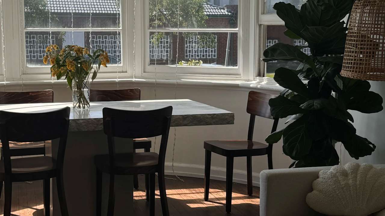 Furnished room in a flatshare