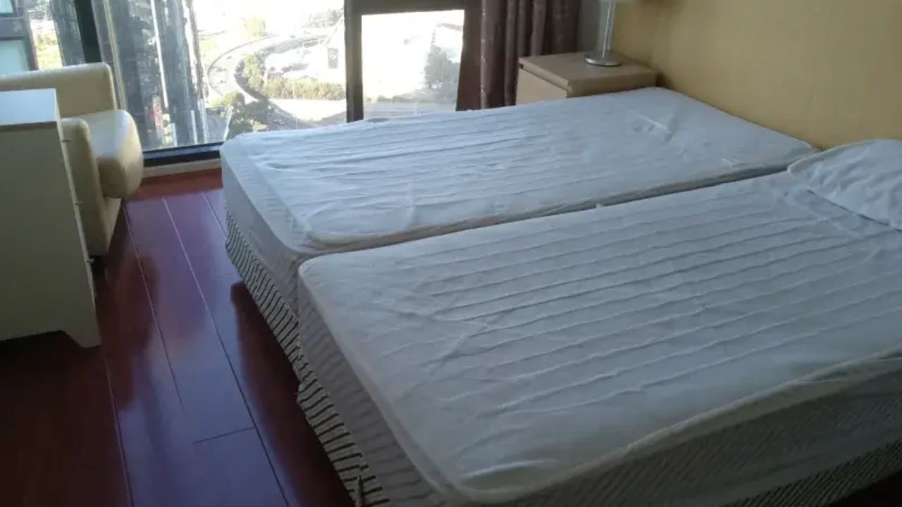 Furnished room in a flatshare