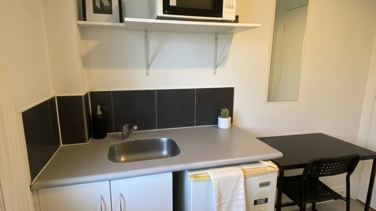 Furnished room in a share house