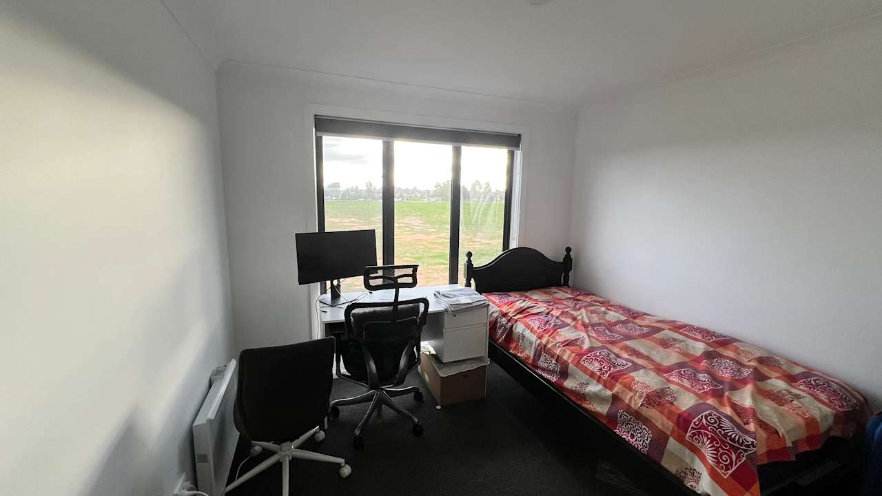 Room in a share house