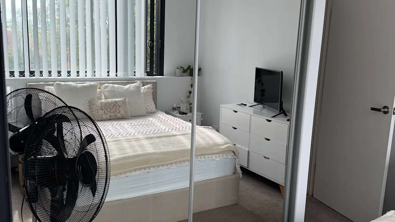 Furnished room with own bathroom
