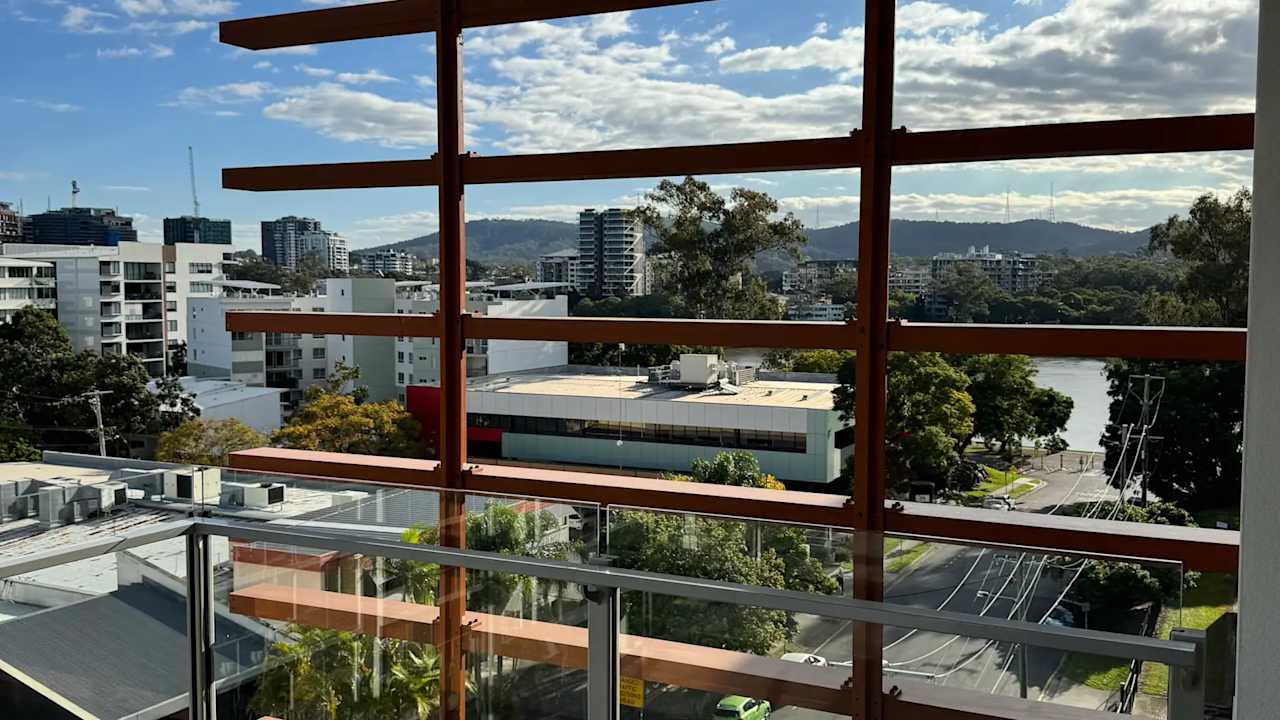 Unfurnished room with ensuite in a flatshare