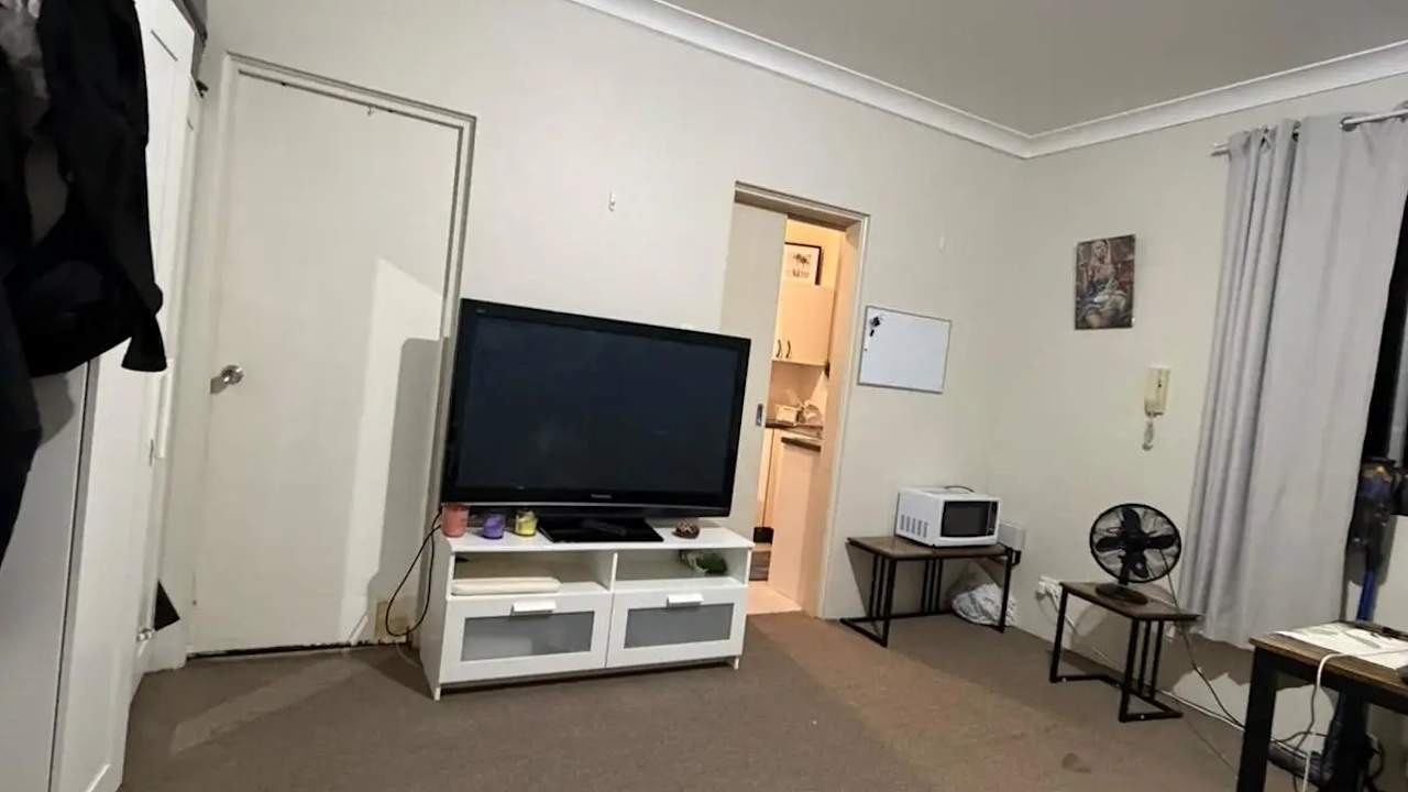 Furnished room studio flat for rent