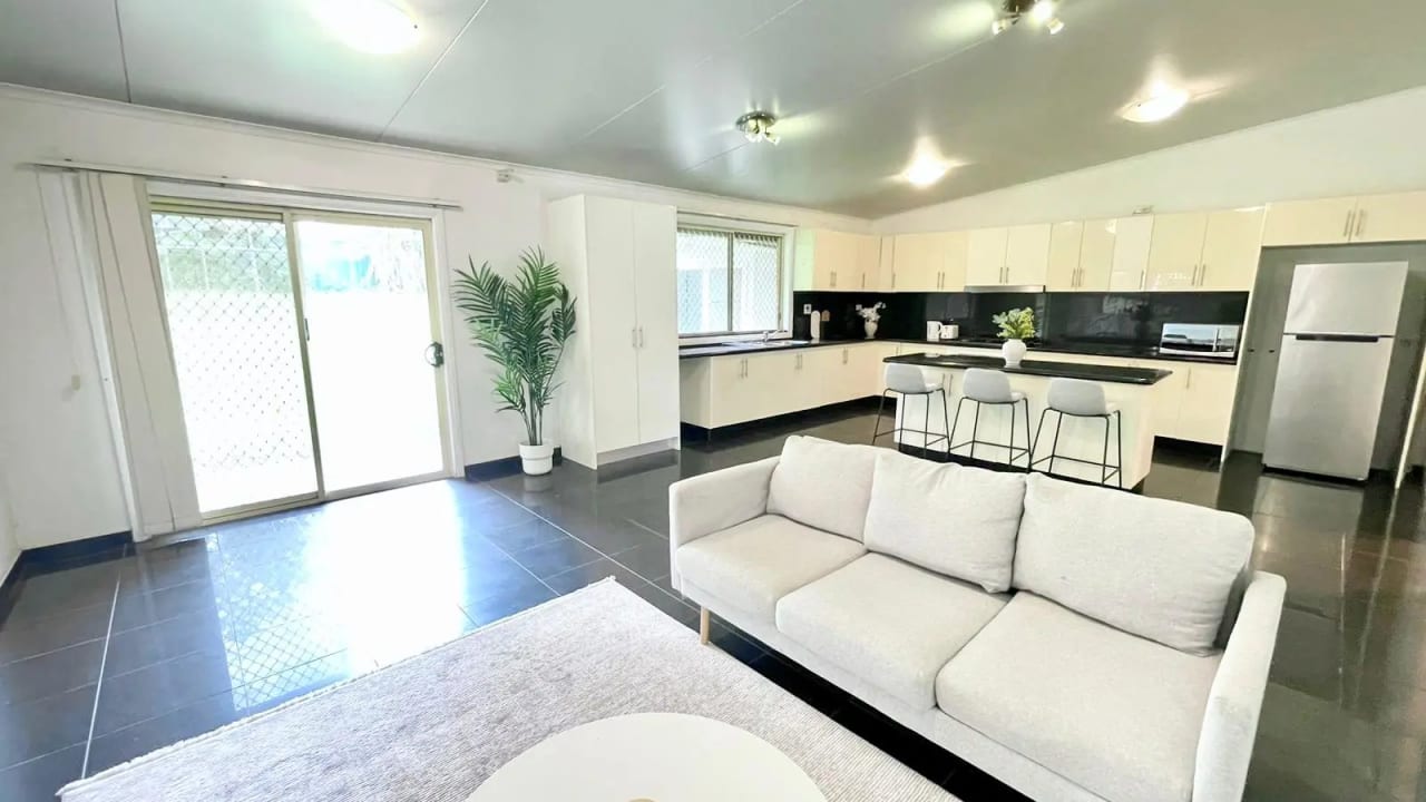 Room in a share house