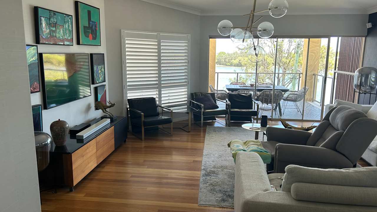 Furnished room with ensuite in a flatshare