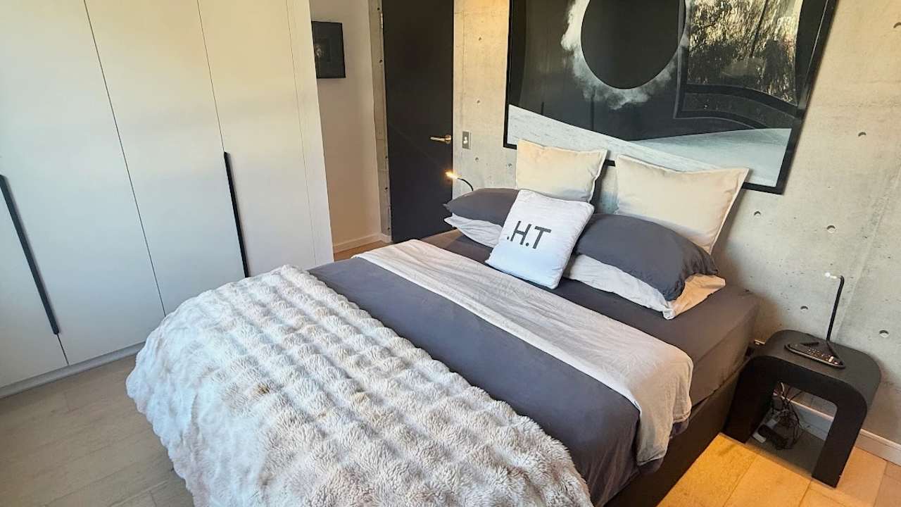 Furnished room with own bathroom