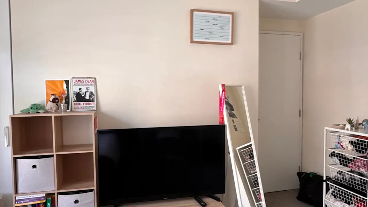 Furnished room in a flatshare