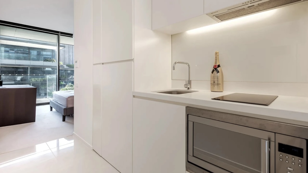 Furnished room with own bathroom