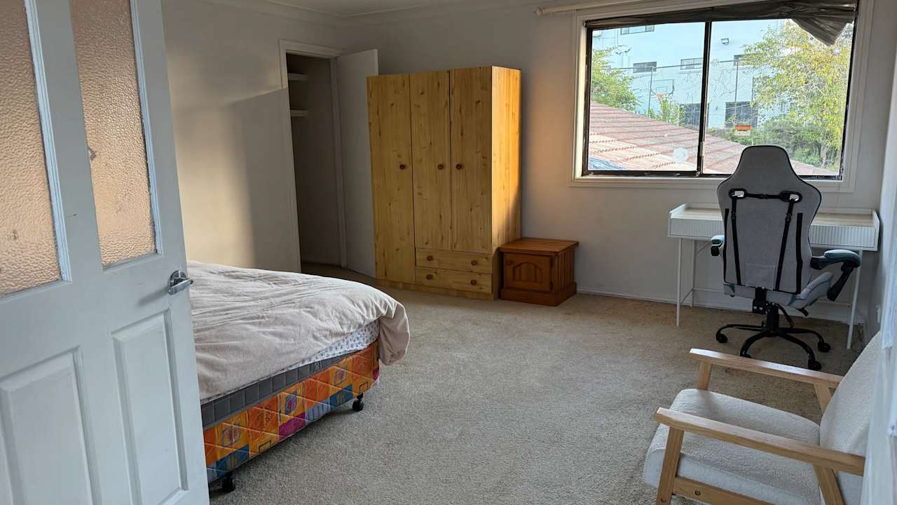 Furnished room with own bathroom