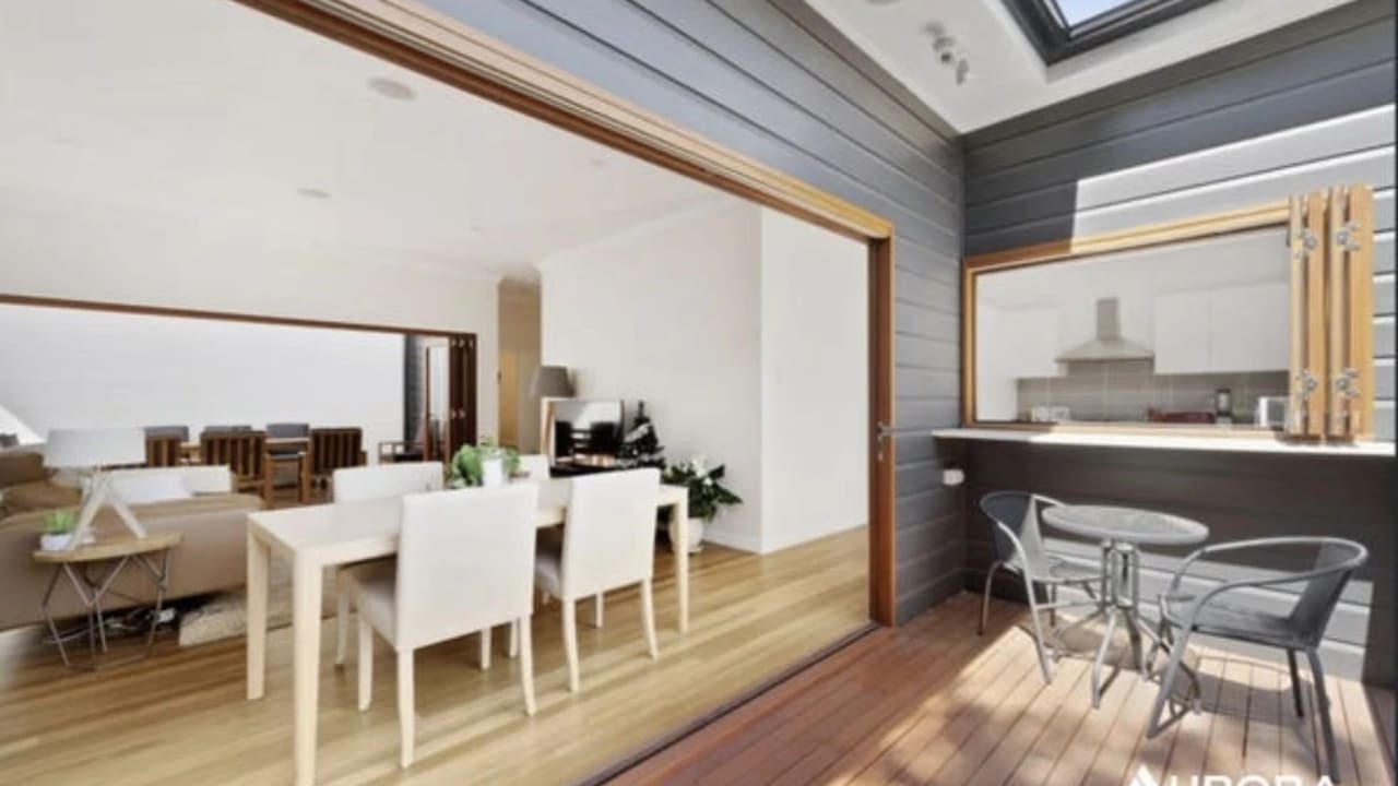 Unfurnished room in a flatshare