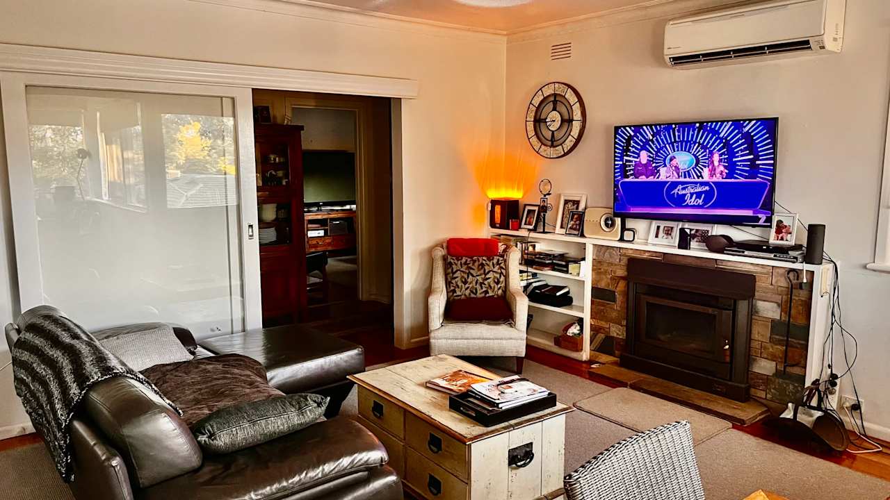 Unfurnished room with own bathroom