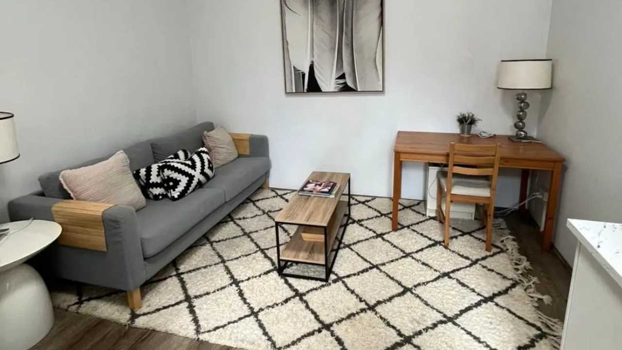 Whole property with 2 rooms for rent