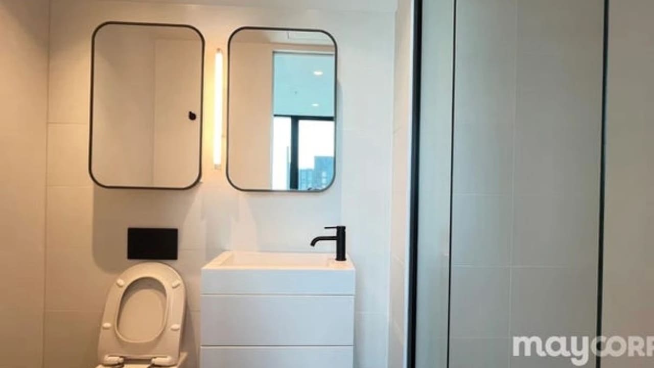 Furnished room with own bathroom