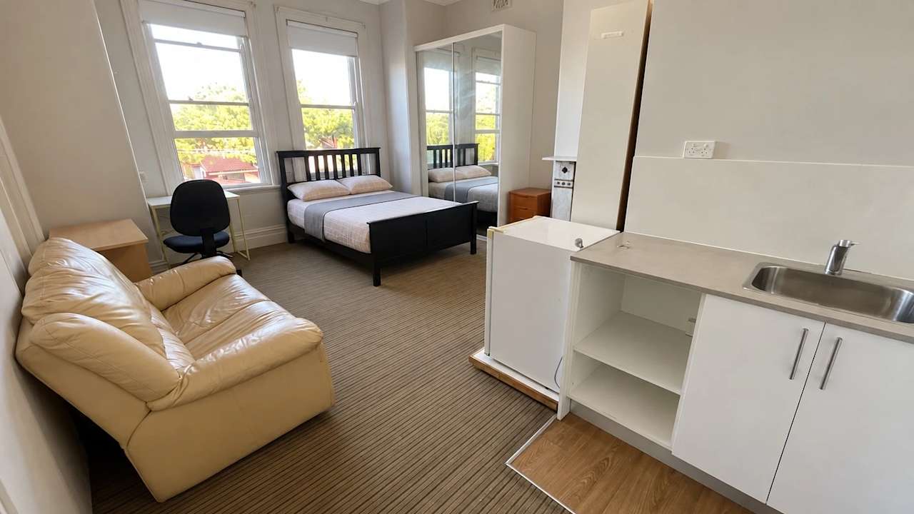 Furnished room studio flat for rent