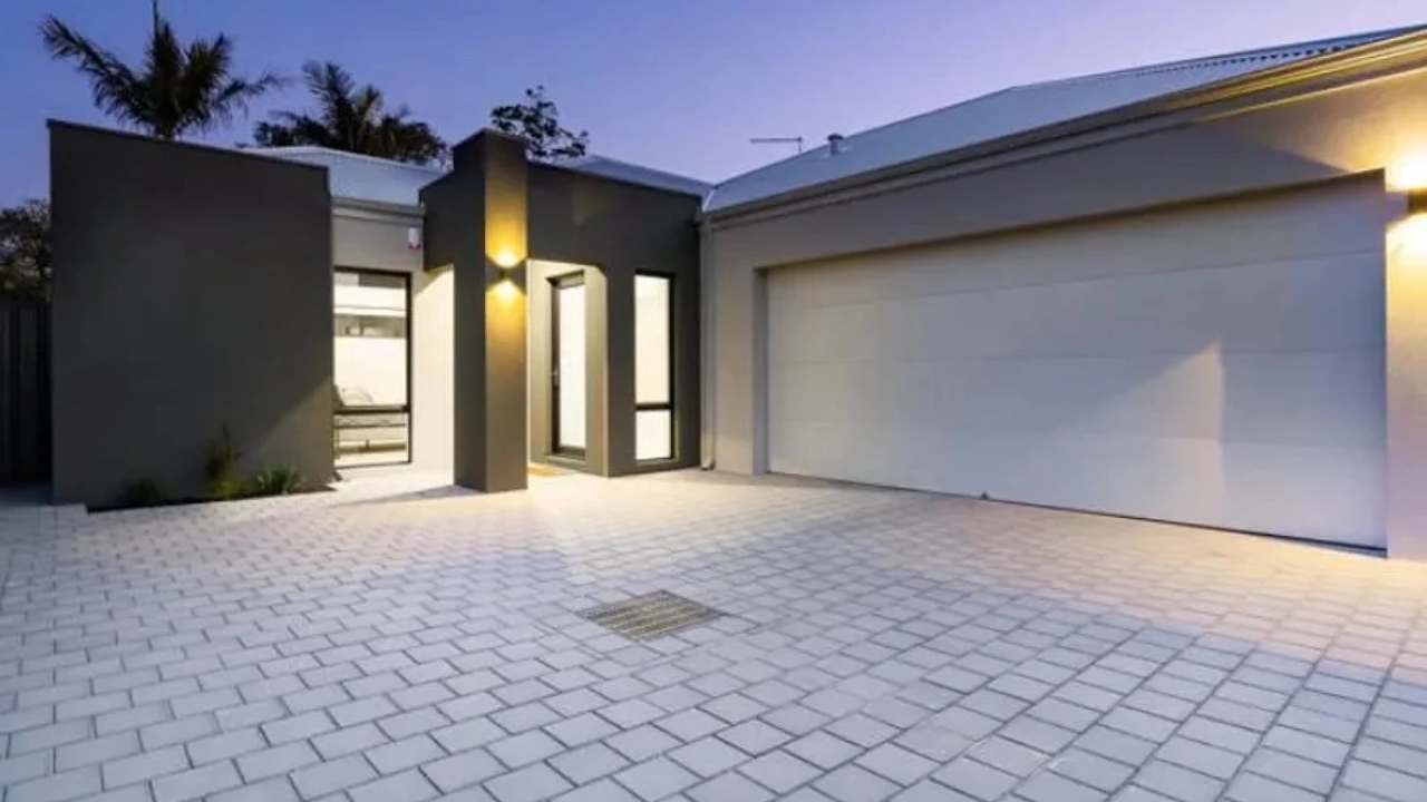 Room in a share house