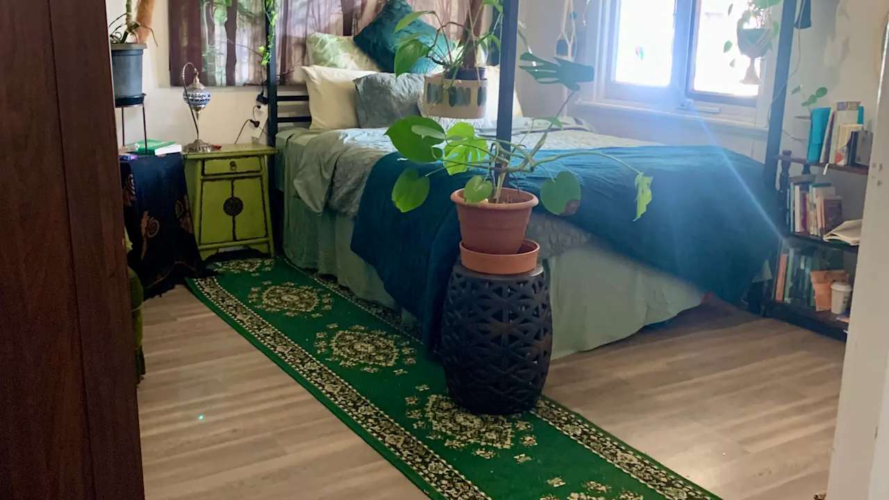 Furnished room in a share house