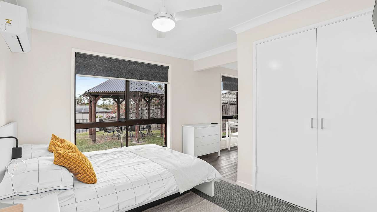 Furnished room with own bathroom