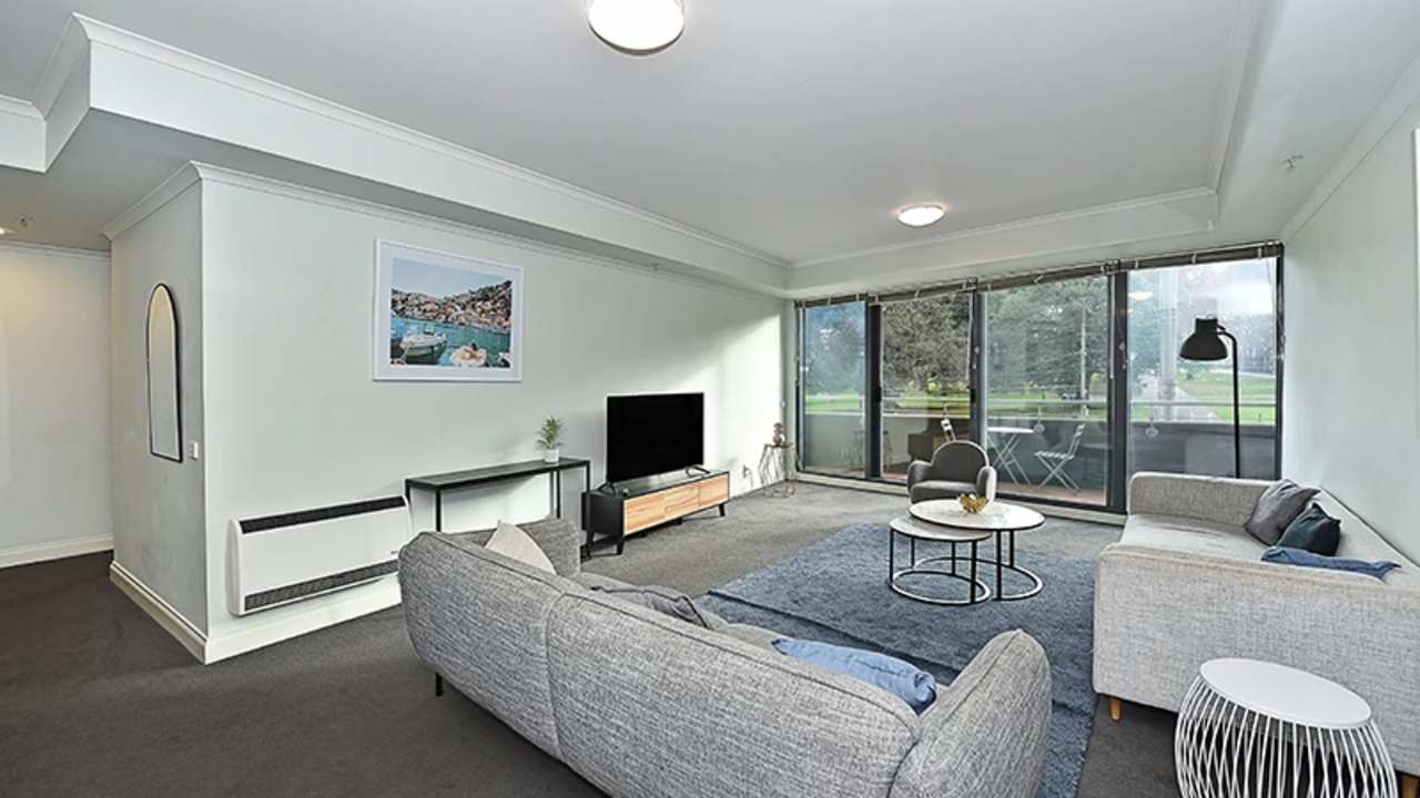 Whole property with 3 rooms for rent