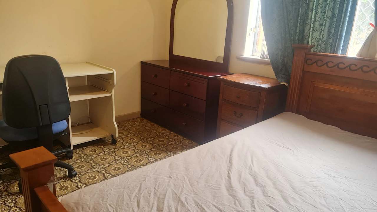 Furnished room in a share house