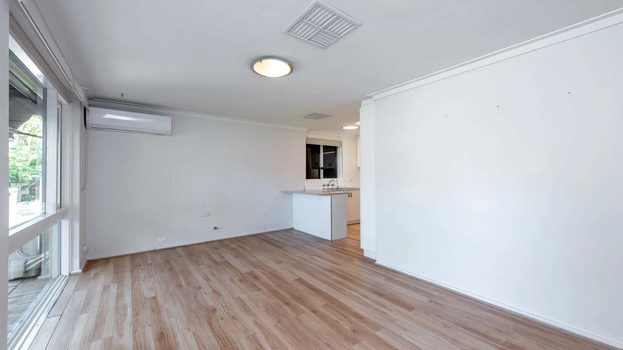 Room in a share house