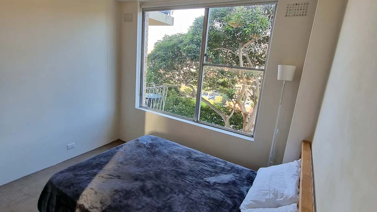 Furnished room in a flatshare