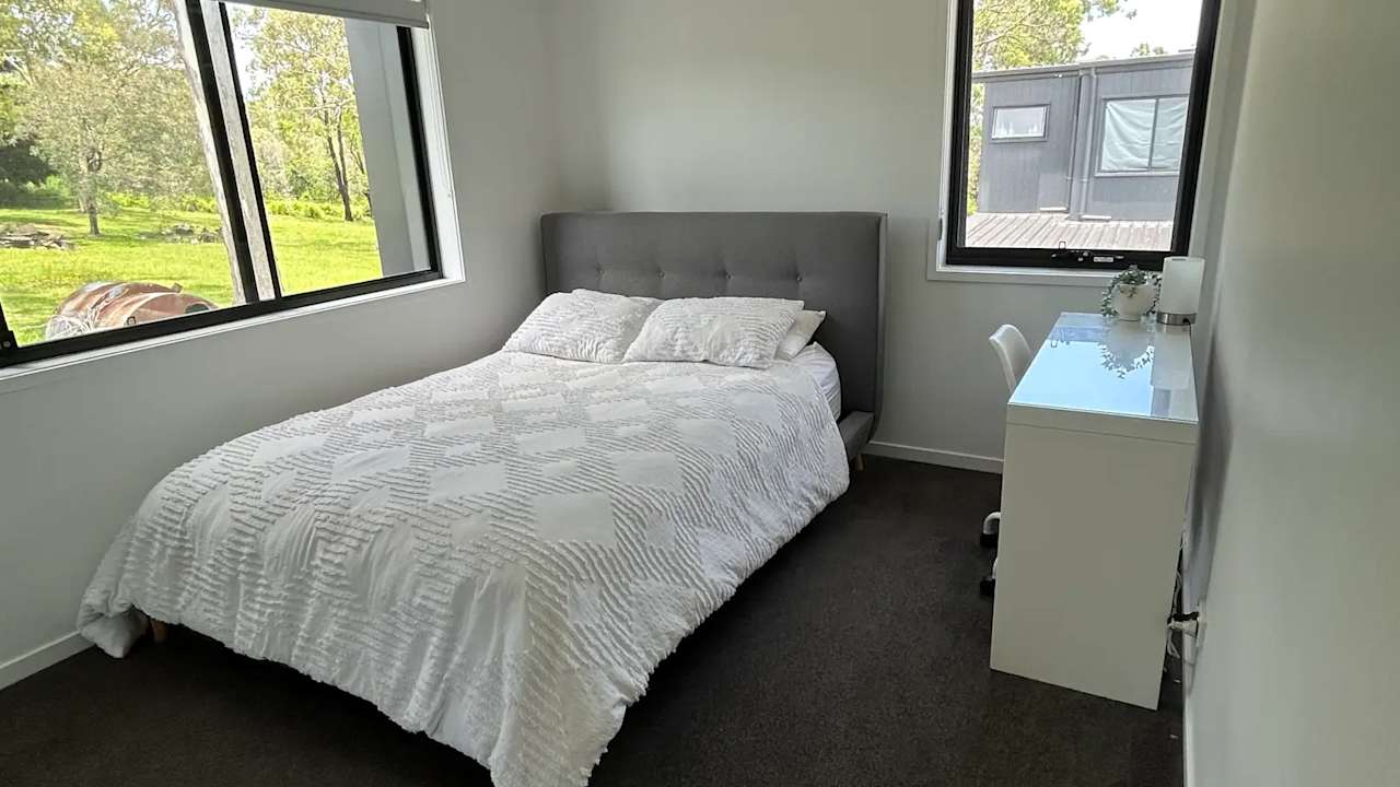 Unfurnished room in a share house