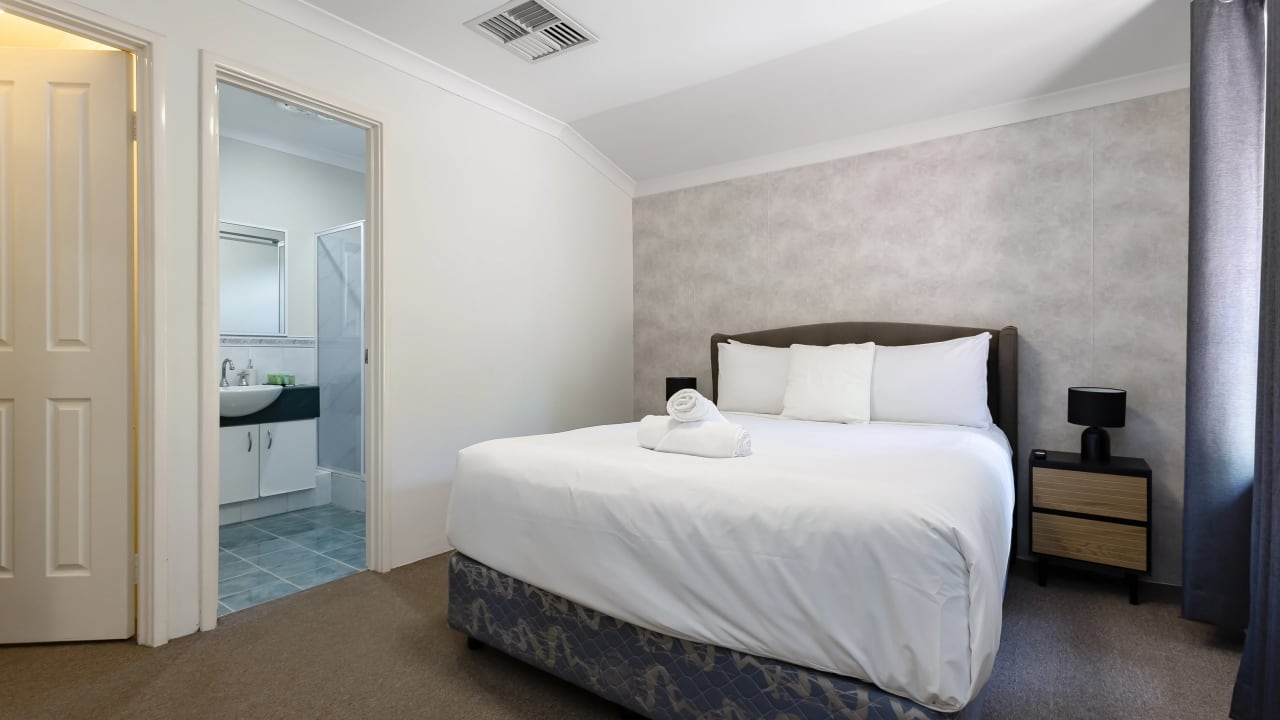 Whole property with 4 rooms for rent