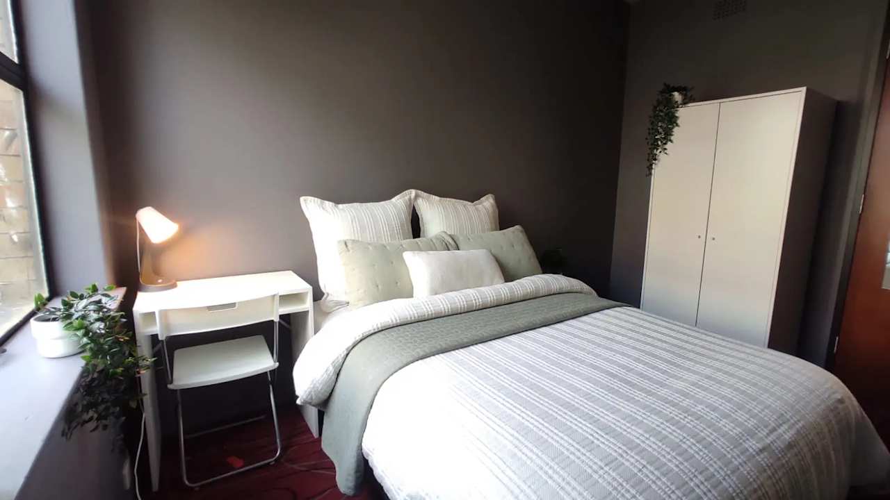 Furnished room in a share house