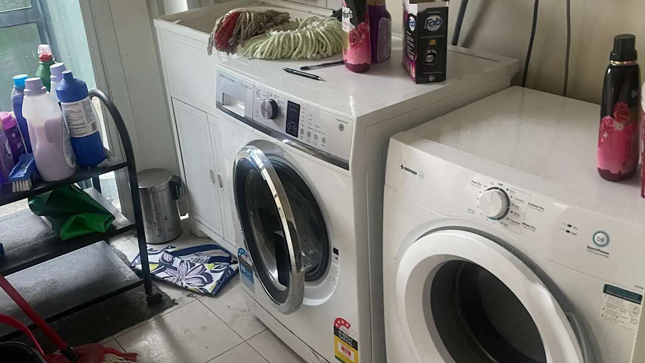 Room in a share house