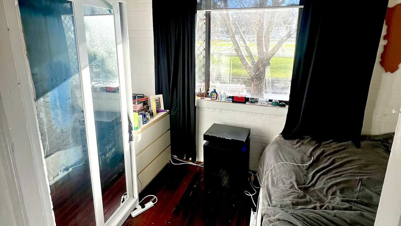 Furnished room in a flatshare