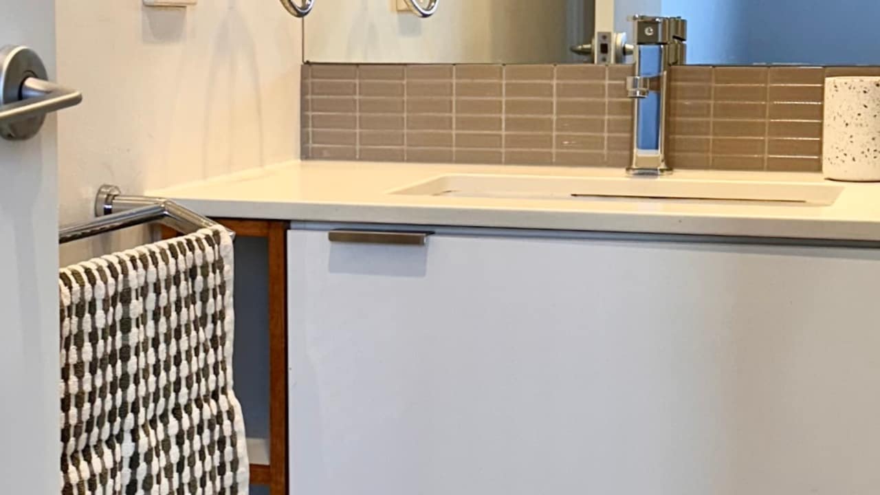 Furnished room with own bathroom