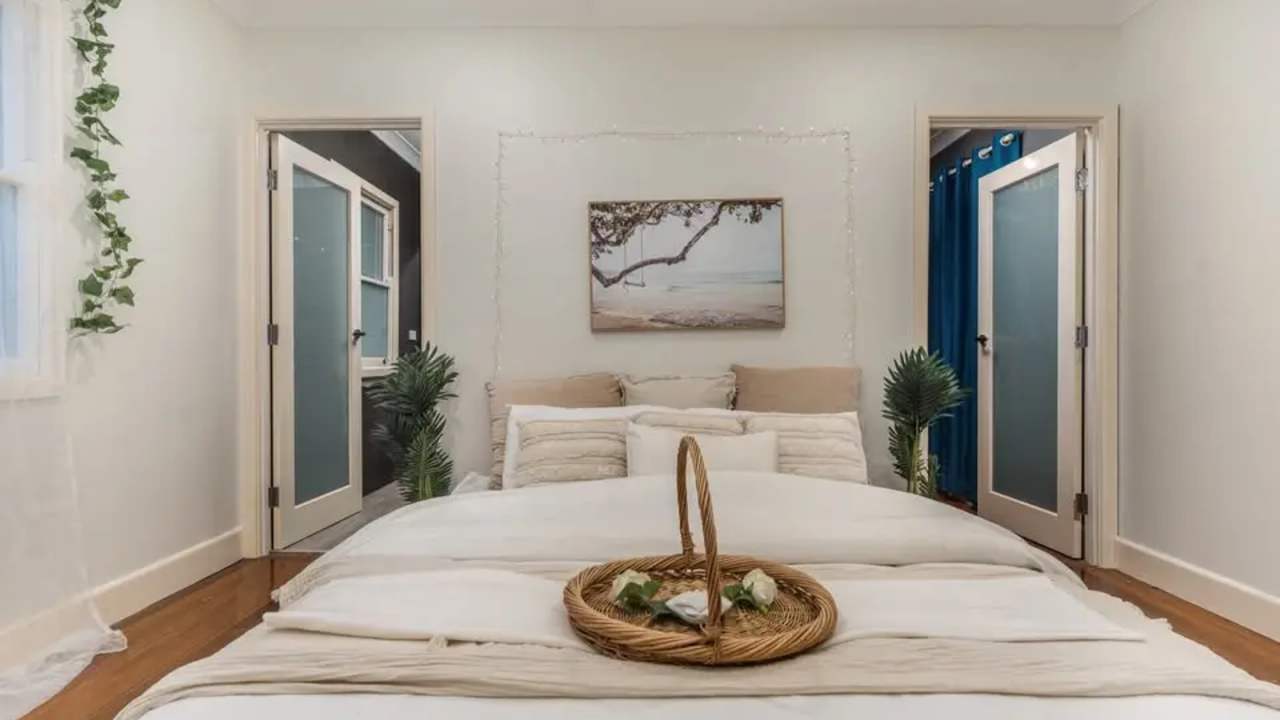 Furnished room with ensuite in a share house