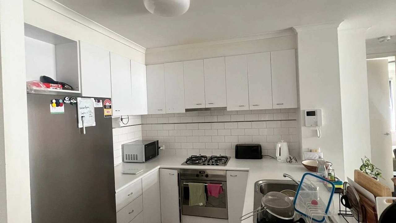 Furnished room in a flatshare