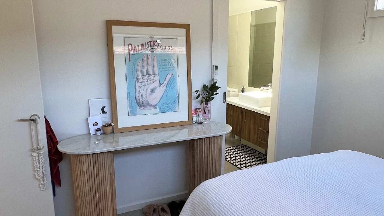 Unfurnished room with own bathroom