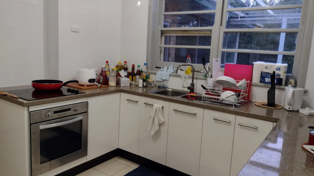 Furnished room in a share house