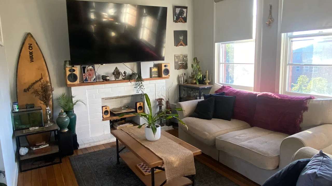 Furnished room in a share house