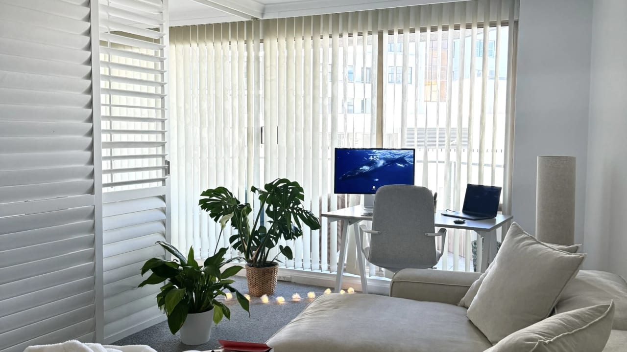 Whole property with 1 room for rent