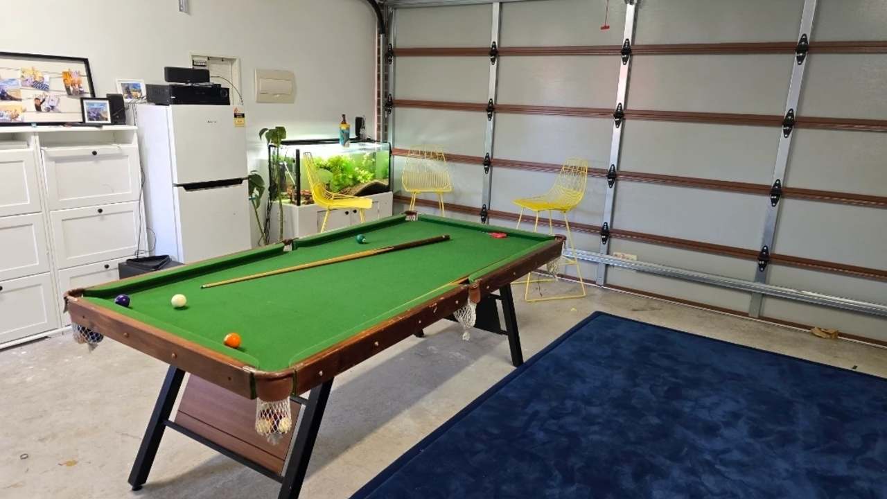 Room in a share house