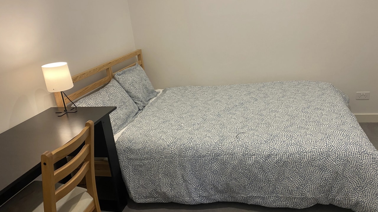 Furnished room in a flatshare