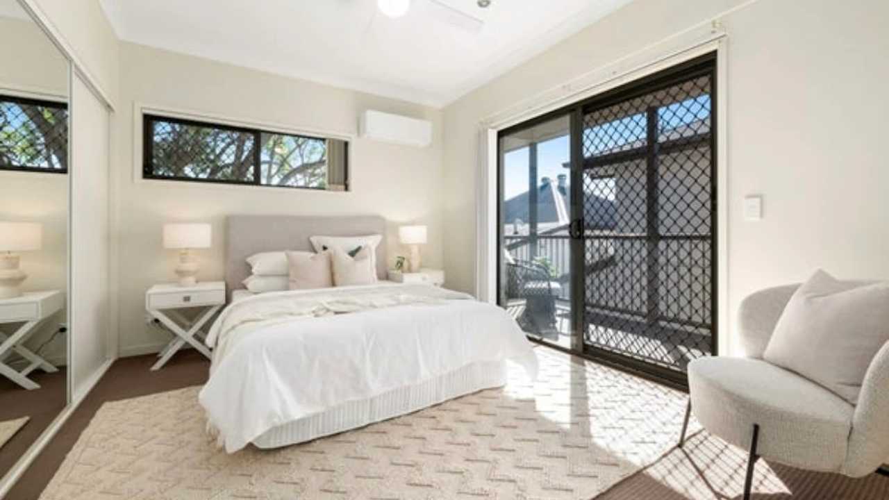 Furnished room with ensuite in a share house