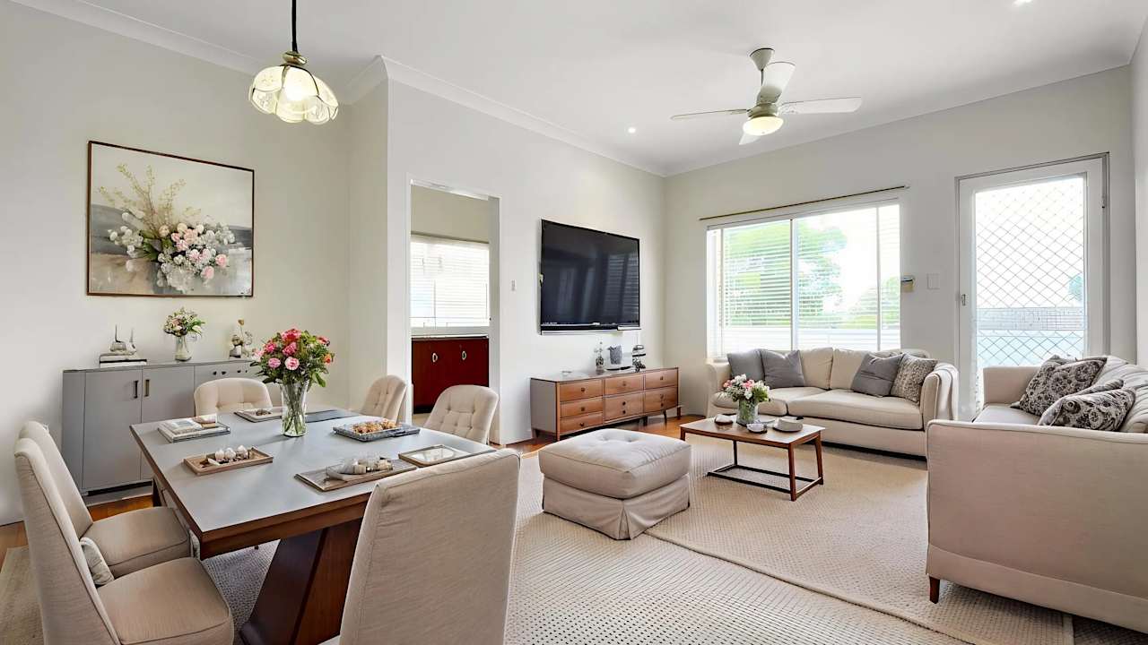 Whole property with 2 rooms for rent