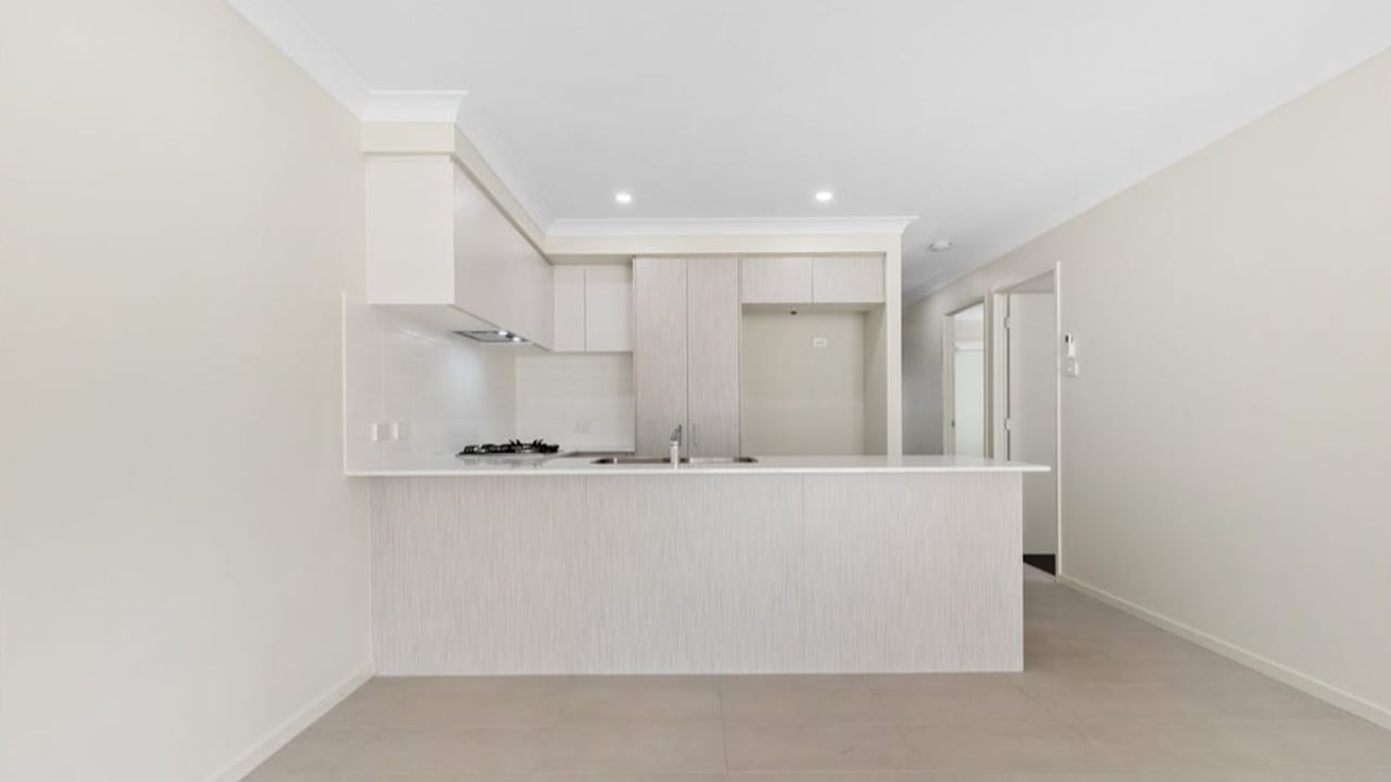 Whole property with 4 rooms for rent