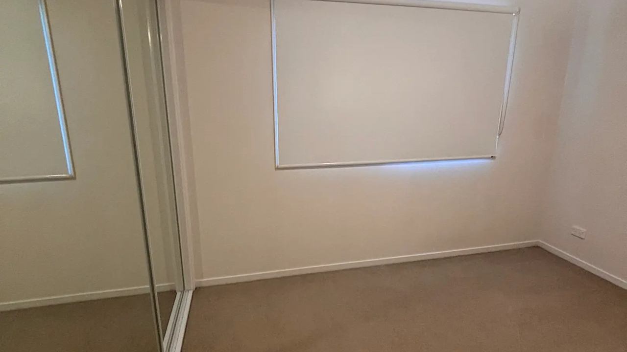 Unfurnished room with own bathroom