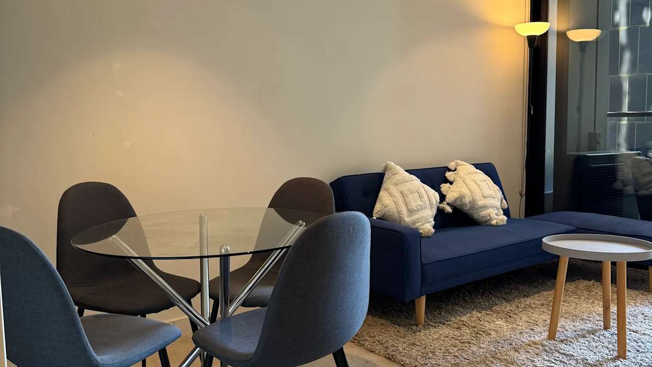 Furnished room in a flatshare