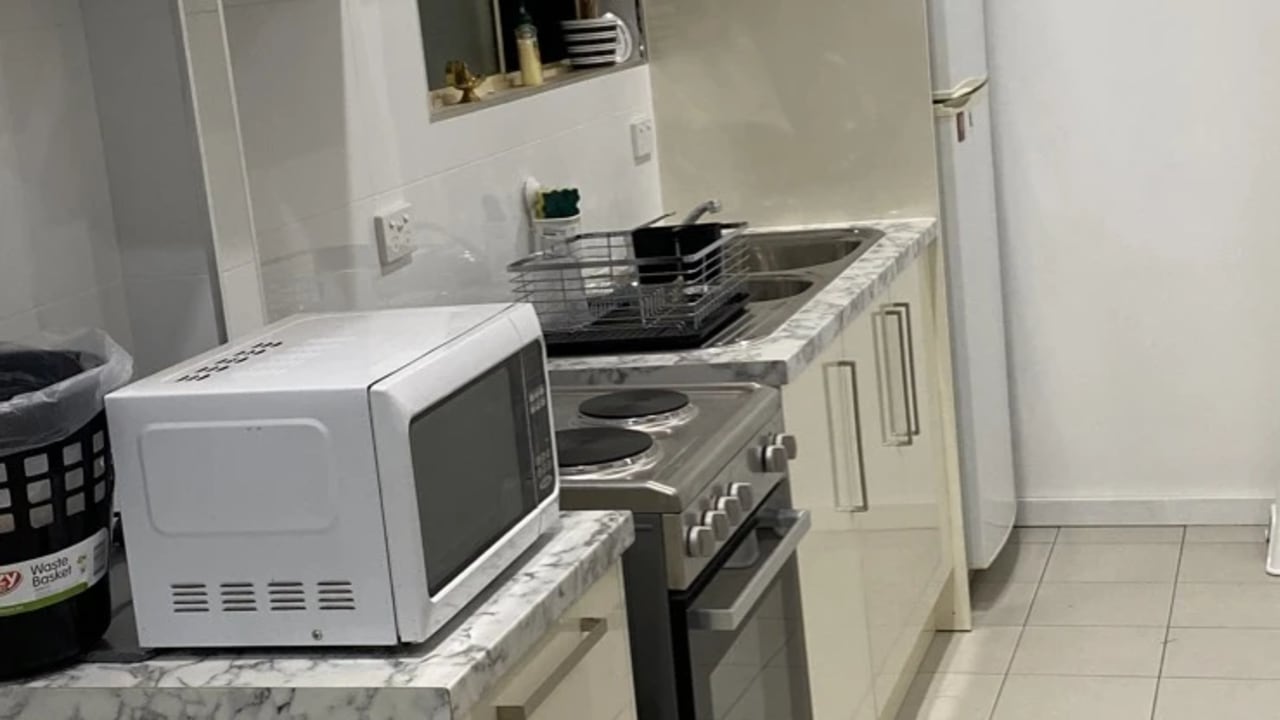 Whole property with 1 room for rent