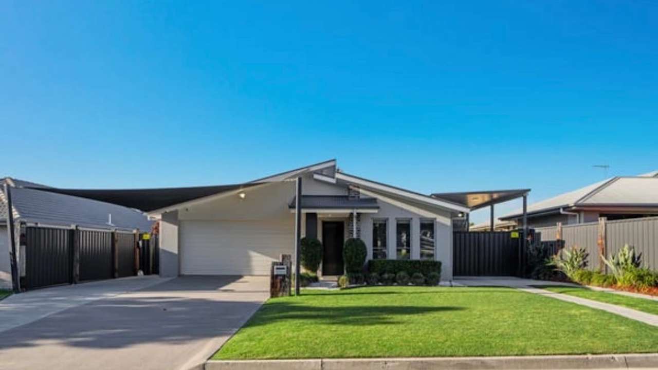 Room in a share house