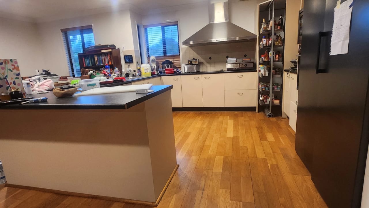 Room in a share house
