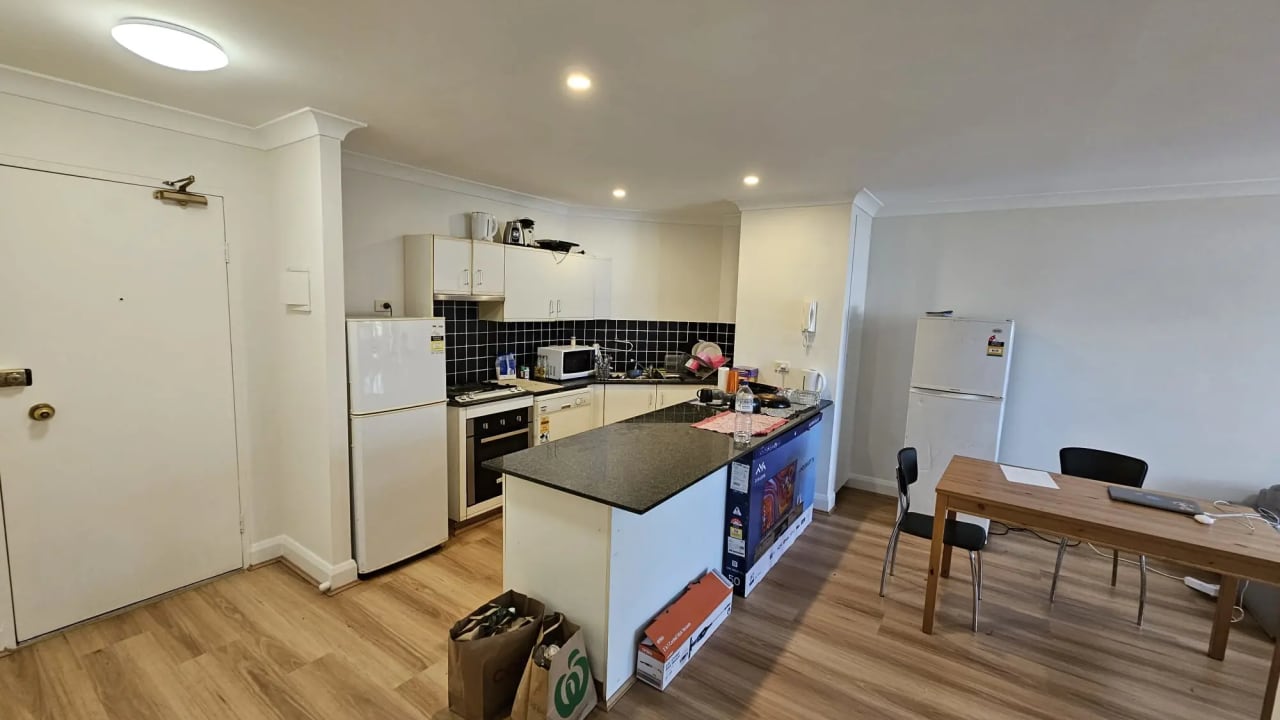 Furnished room with ensuite in a flatshare